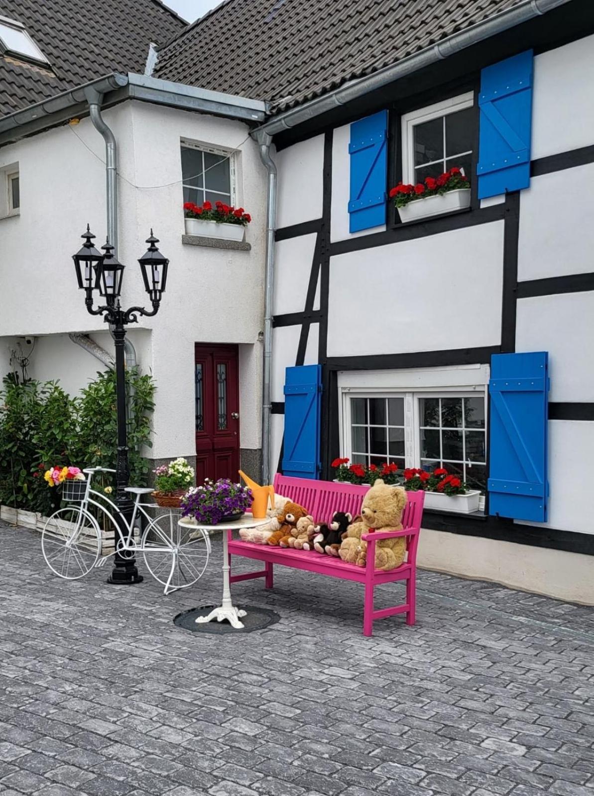 Ny-Golden Apartments-Dortmund Airport Exterior foto
